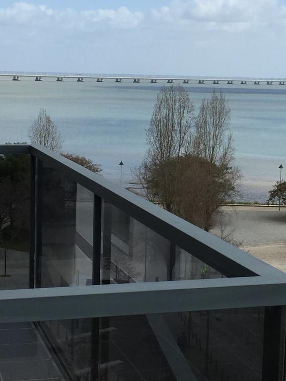 Parque Das Nacoes - Rio Tejo Lisbon